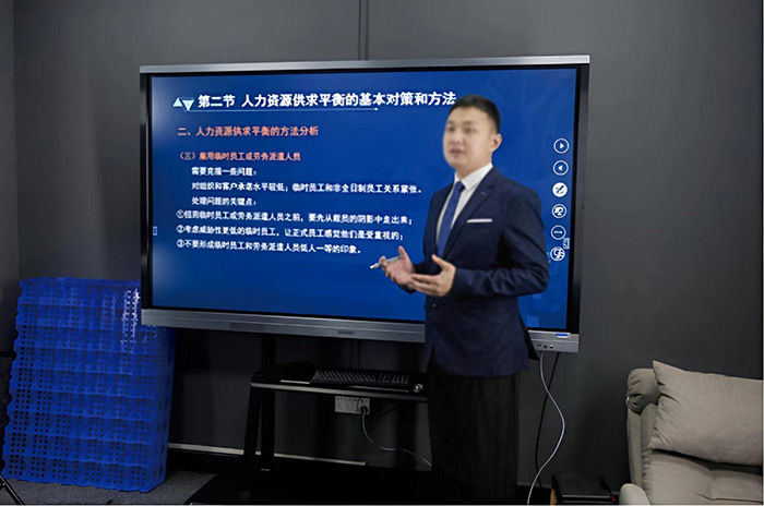 軍文知學(xué)教育：深耕軍隊文職人才培養，助力強軍事業(yè)新發(fā)展